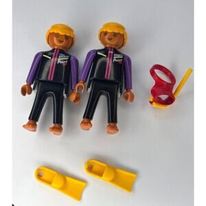 VTG Playmobil 3649 Dolphin Trainer Set Vintage InComplete with extra Guy Swimmer